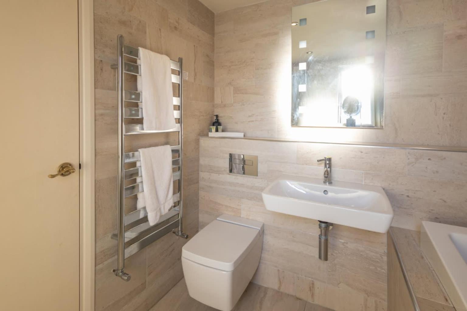 Host & Stay - The Raven Hotel ماتش وينلوك الغرفة الصورة